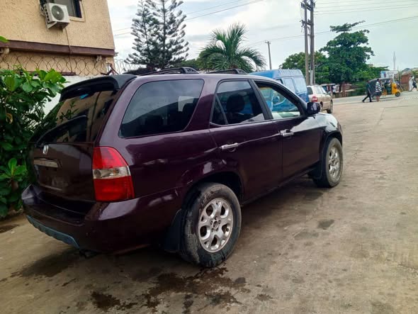 A picture of Acura MDX AC needs attention Engine Gear perfect 2 4m