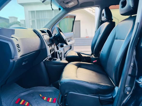 A picture of XTRAIL NEW MODEL