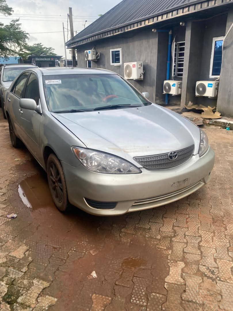 A picture of 2004 Toyota camry 2.4