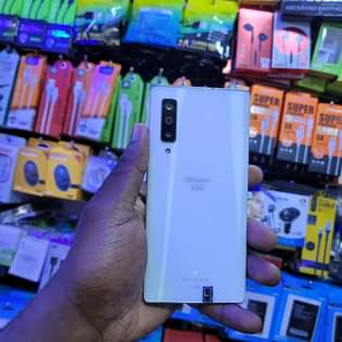 A picture of GAINT ARROWS F 52A 5G 128GB STORAGE PRICE 490K CALL