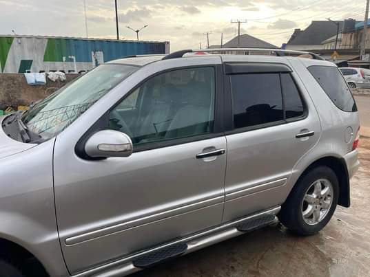 A picture of 2004 Mercedes Benz Ml