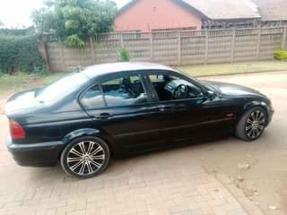 classifieds/cars bmw