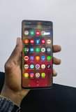 A picture of SAMSUNG S20