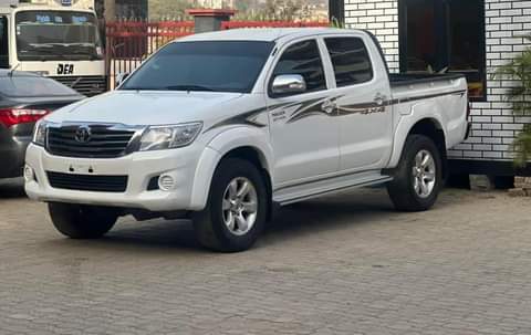A picture of Foreign used 2014 Toyota Manual Hilux