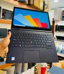 A picture of LENOVO THINKPAD X1 CARBON