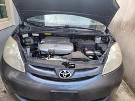 A picture of TOYOTA SIENNA