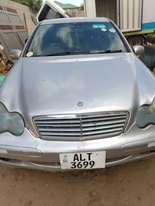 mercedes benz c200