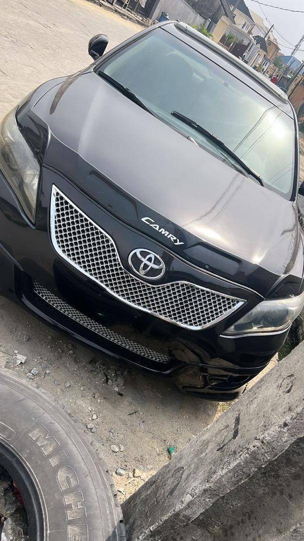 A picture of Toyota Camry 08
