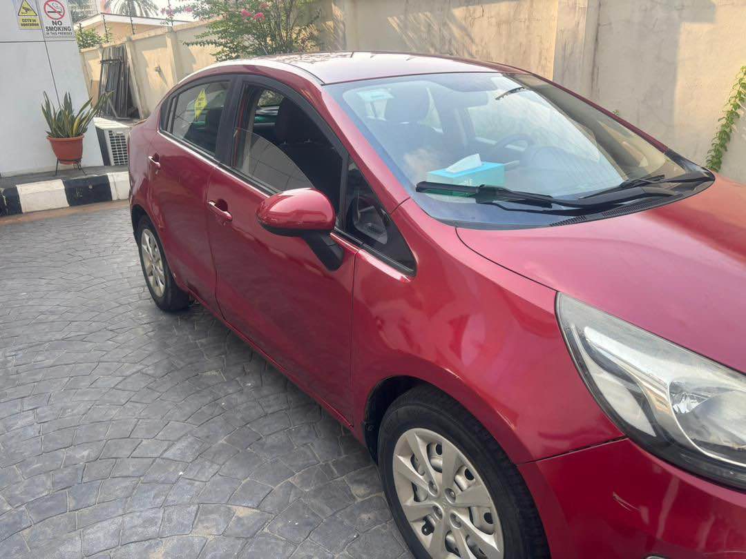 A picture of Perfectly working KIA RIO 2013