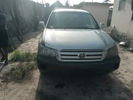 A picture of 4plugs Toyota Highlander