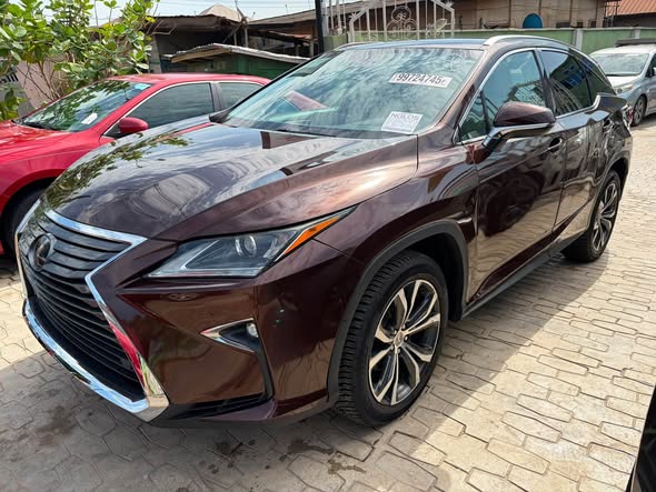 A picture of Lexus RX350