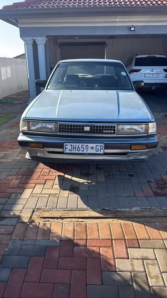 toyota cressida