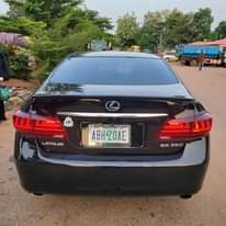 A picture of Es 350 Black