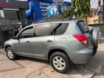 A picture of Toyota rav4