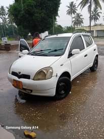 A picture of Vitz old model imekaza