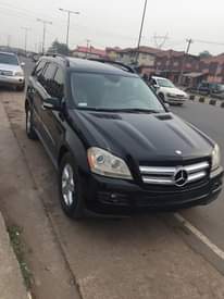A picture of Benz GL450