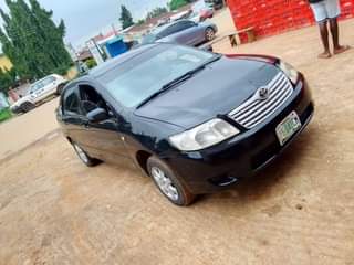 A picture of 2005 Toyota Corolla Bank model