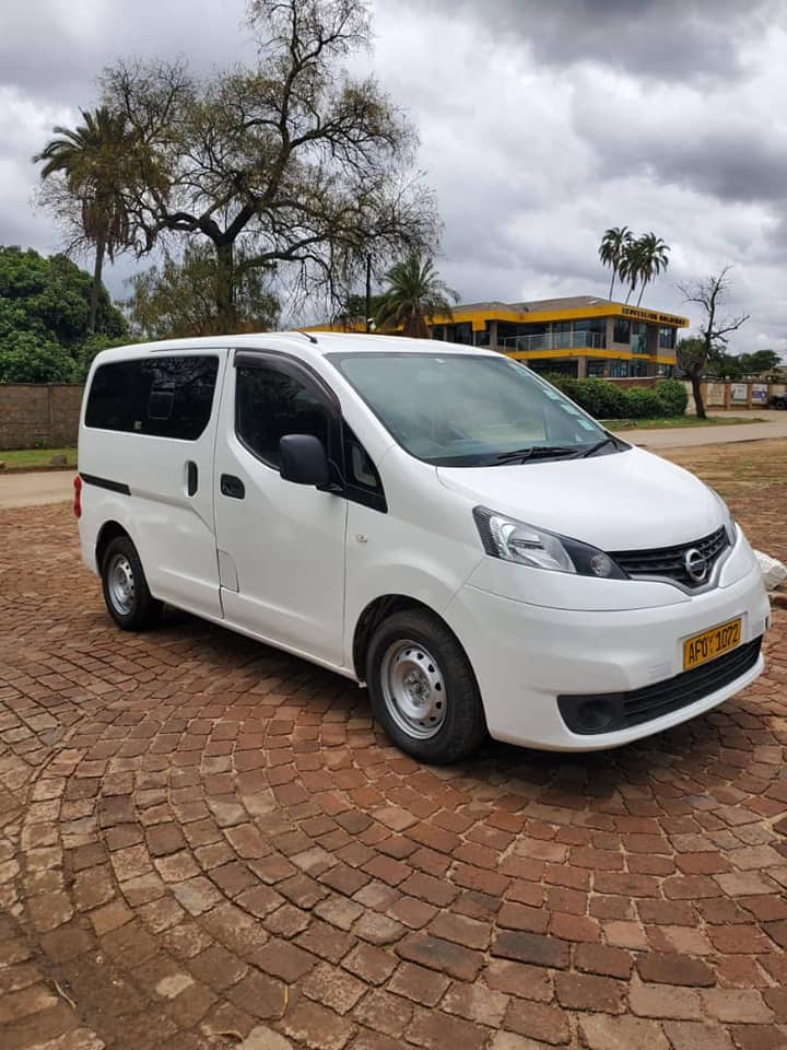 nissan nv200