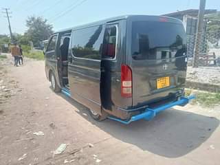 A picture of Hiace milion 14.8 Ipo mwanza Automatic Petrol 0784857610 kama_una_uza_gari_lako_nitumie