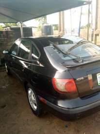 A picture of Hundai Electra 2005 model
