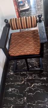 A picture of Chairs and