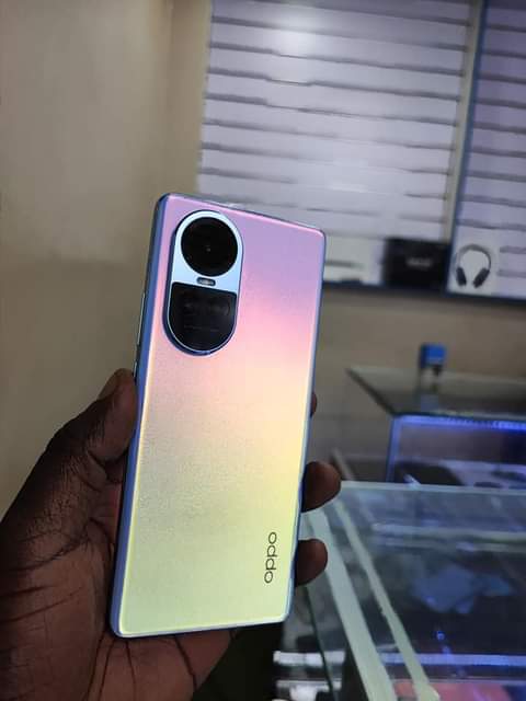 A picture of OPPO RENO 10 PRO 5G