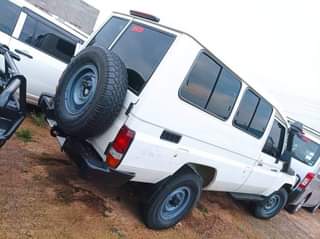 A picture of 2017 Toyota Land cruiser