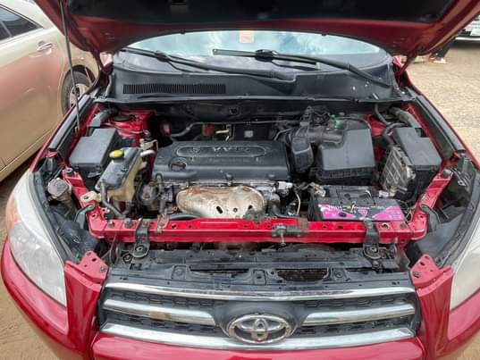 A picture of Toyota RAV4 2008