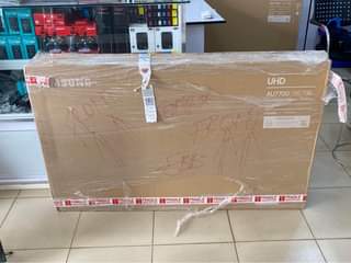 A picture of Brand new Samsung TVs 55inch box pack