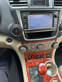 A picture of Toyota Highlander 2013