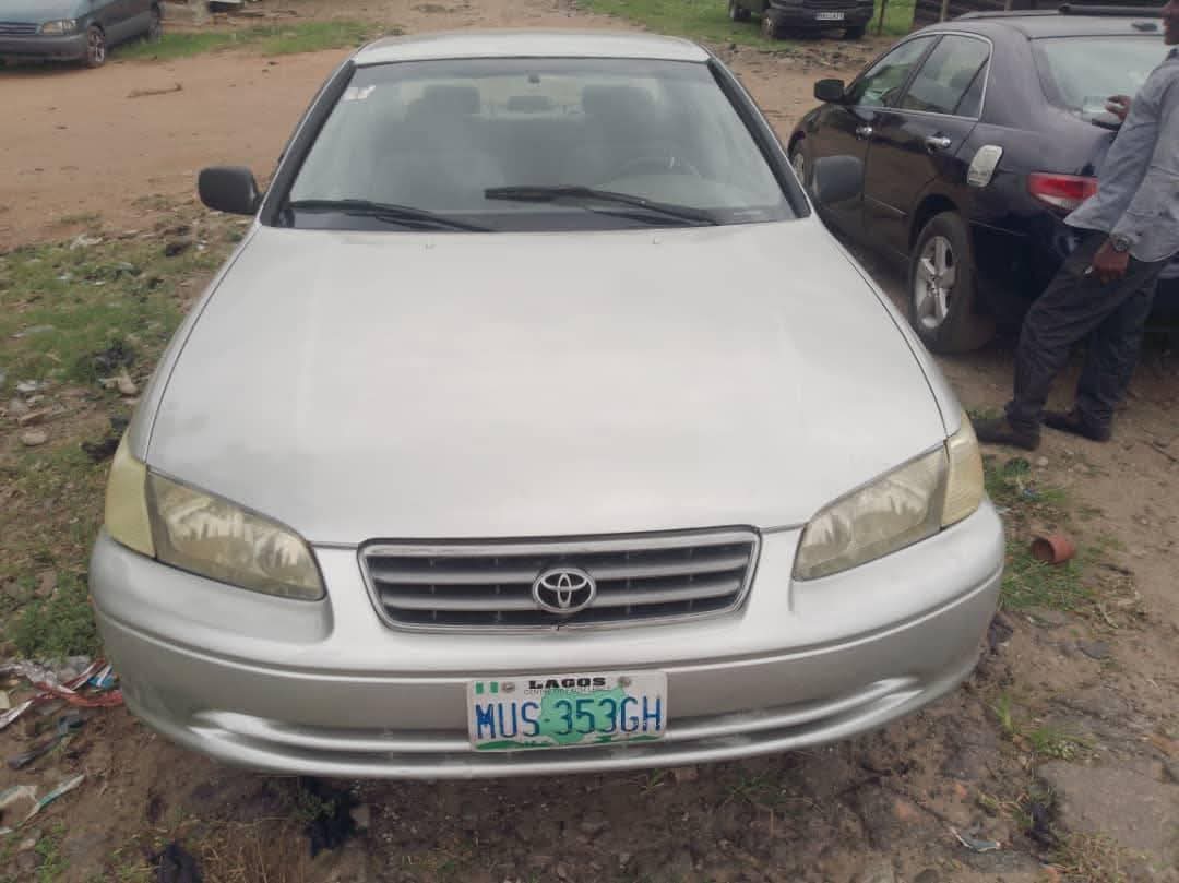A picture of TOYOTA CAMRY DROP LIGHT 4 PLUG FIRST BODY