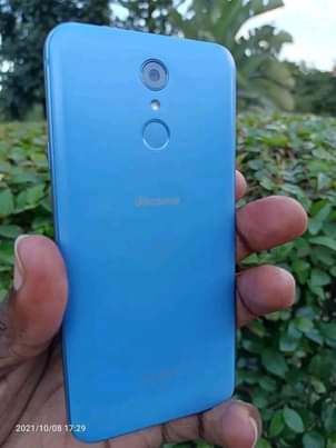 A picture of Lg style L 03K CLEAN