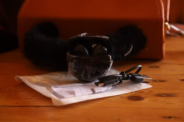 A picture of Brand new wireless earbuds