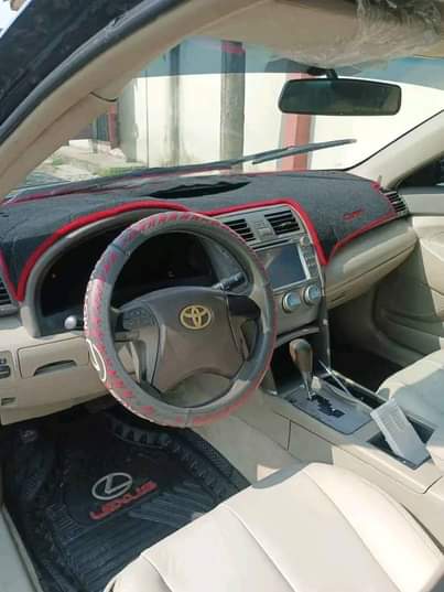 A picture of Serious buyers please 2008MODEL Toyota Camry Engine very silent Gear