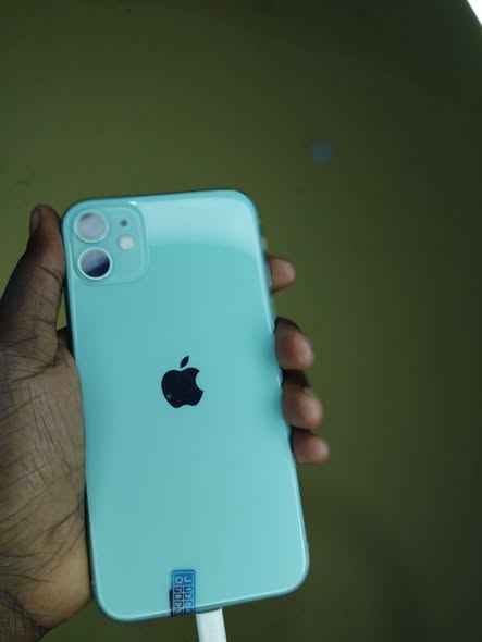 A picture of Iphone 11
