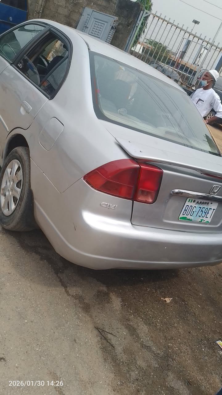 A picture of Awoof dealer 2004 Honda civic