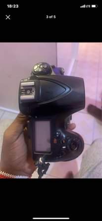 A picture of Nikon 810d