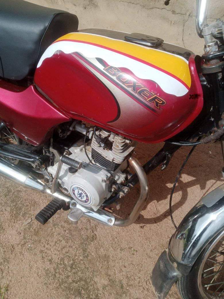 A picture of Boxer bajaj