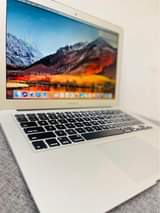 A picture of Offer ya weekend MacBook Air 2012 Core i7