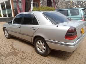 A picture of Quick sale urgently 9 5m call me 0757598620
