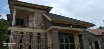 A picture of Ugrent sale 180m semi detached House on sale located at