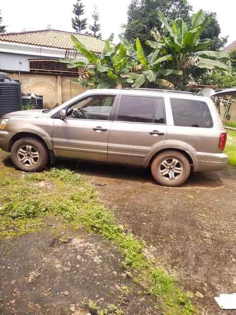A picture of Very clean registered Honda Pilot 2005 model AC chilling engine