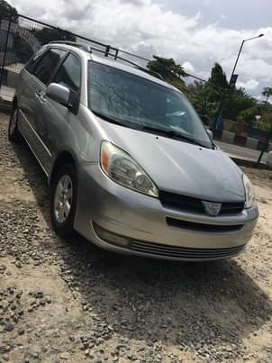 A picture of Foreign used 2006 Toyota Sienna XLE