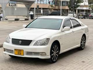 A picture of CROWN ATHLETIC FOR SALE MIL 11.8 CALL 0712827933