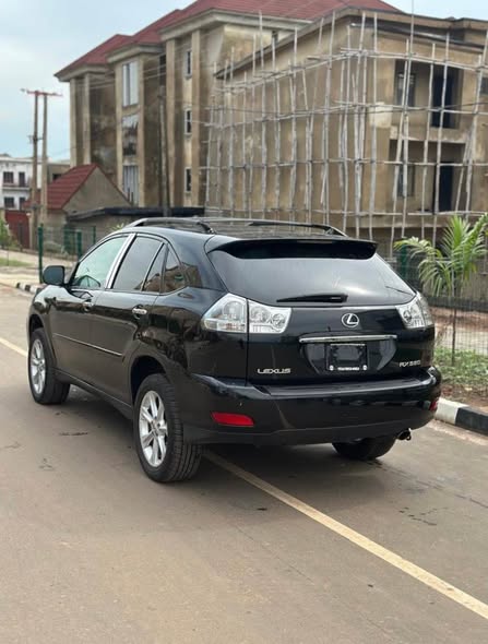 A picture of Lexus RX350 2009 model