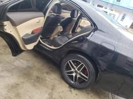 A picture of 2009 Lexus Es 350 Silent Engine Smooth gear transmission AC