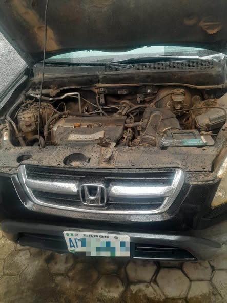 A picture of Honda Crv 06