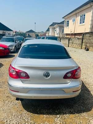 A picture of Volkswagen Passat