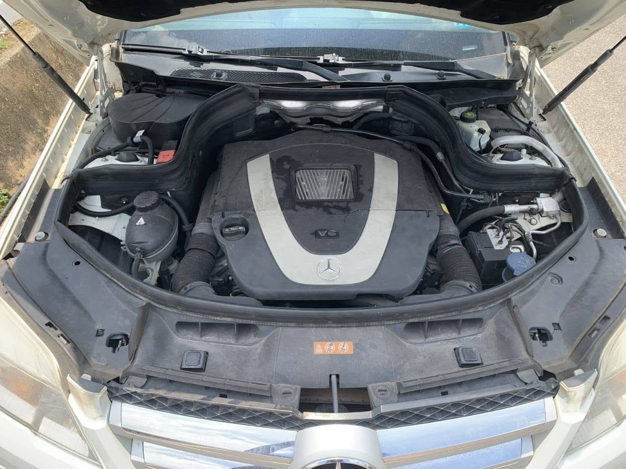 A picture of 2012 Mercedes Benz GLK350