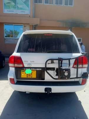 A picture of LANDCRUISER V8